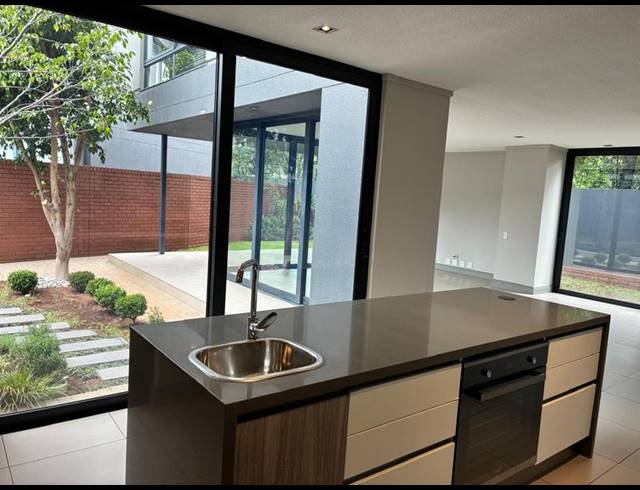 4 BEDROOM PROPERTY TO RENT IN WATERKLOOF RIDGE